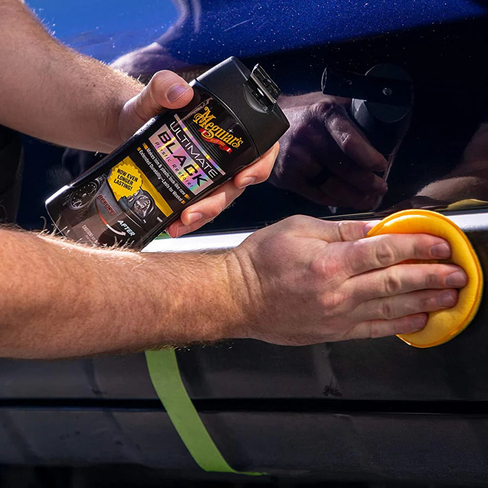 Restaurateur de tableau de bord et de garnitures Meguiars Ultimate Black 355 ml