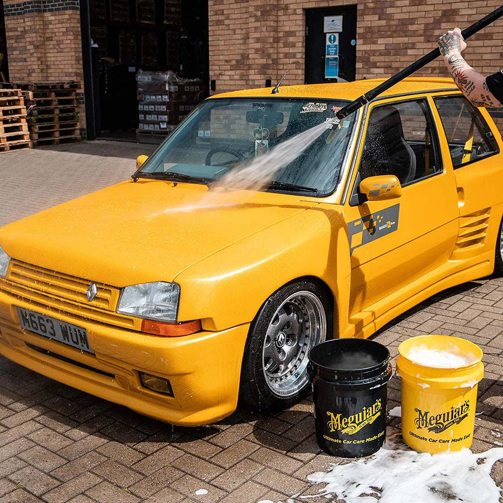 Meguiars Ultimate Wash &amp; Wax car shampoo with wax 473ml